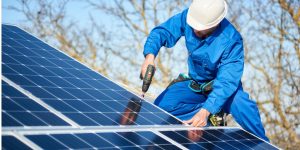 Installation Maintenance Panneaux Solaires Photovoltaïques à Armissan